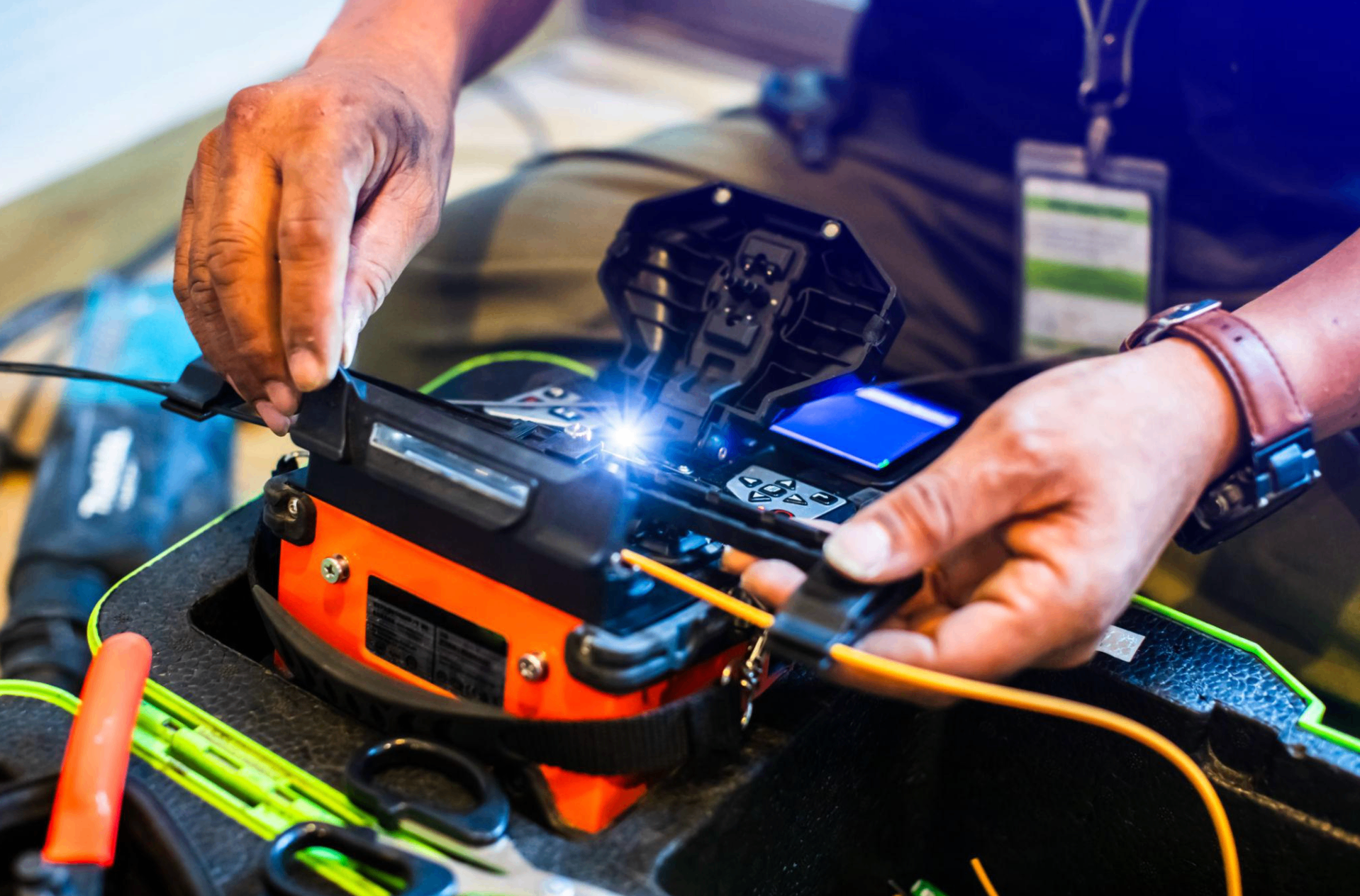 Fusion splicer arc joining fiber strands